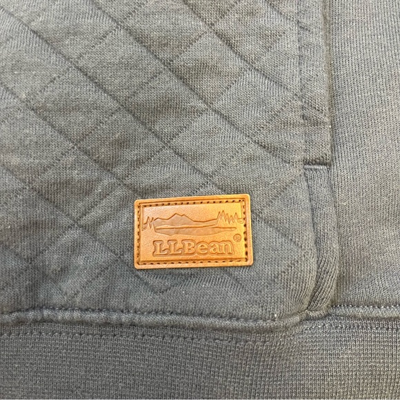 Navy blue L.L. Bean quilted pullover - Picture 4 of 5
